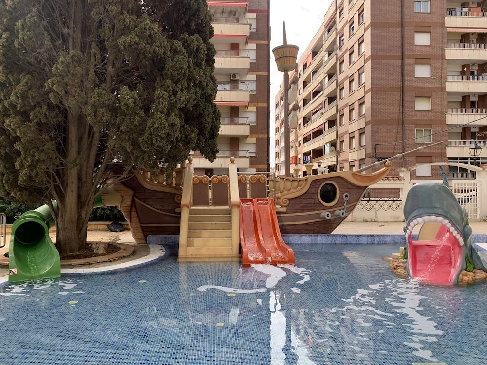 Hotel Bon Repos Calella Exteriör bild