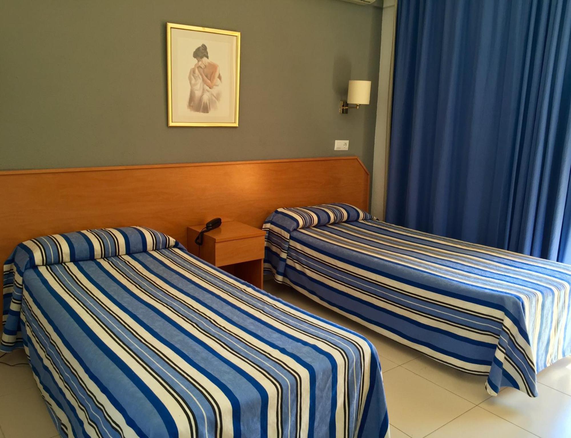 Hotel Bon Repos Calella Rum bild